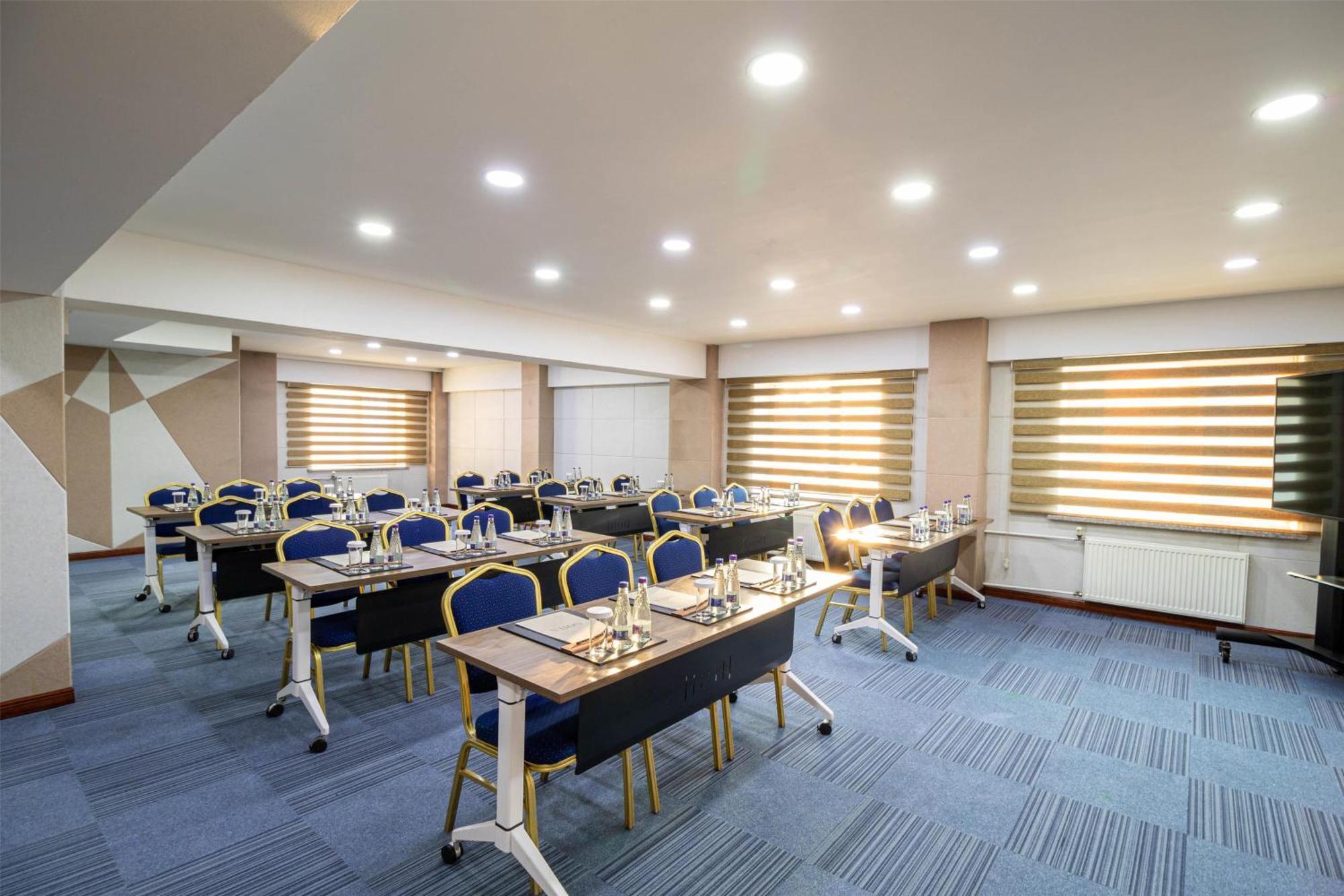 אולן בטור Kempinski Hotel Khan Palace מראה חיצוני תמונה
