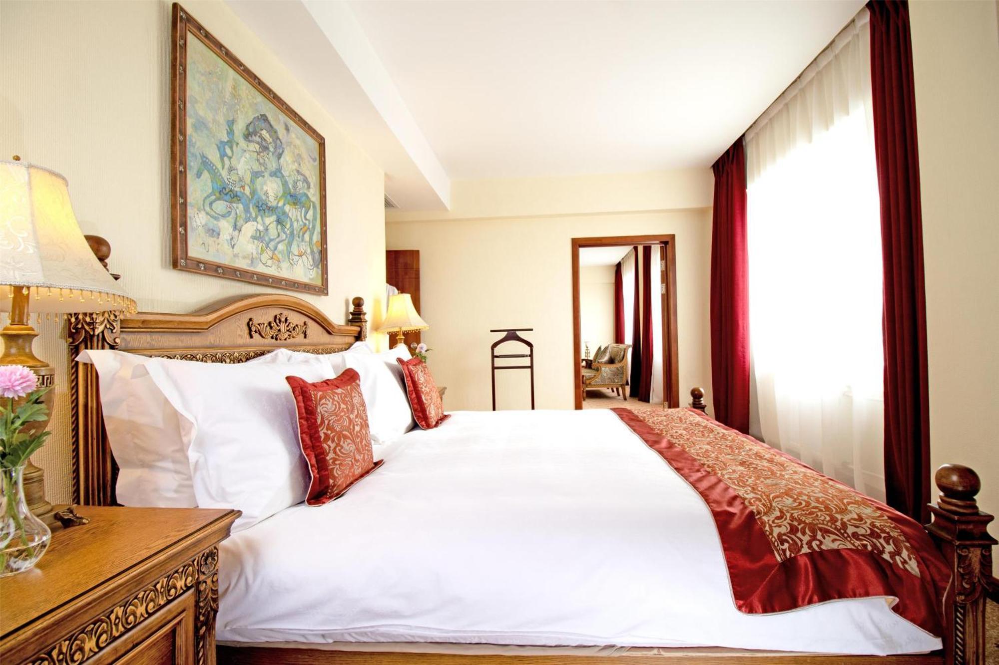 אולן בטור Kempinski Hotel Khan Palace מראה חיצוני תמונה