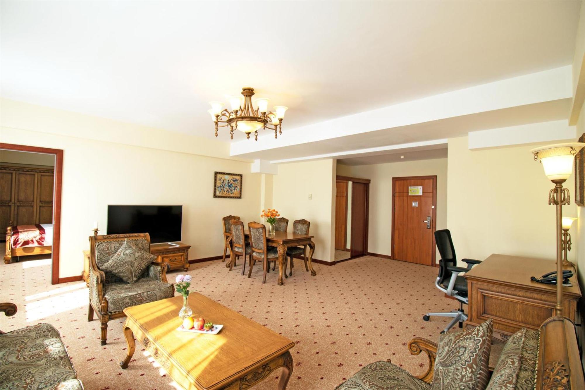 אולן בטור Kempinski Hotel Khan Palace מראה חיצוני תמונה